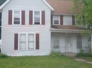 107 N State St, Poplar Grove, IL 61065