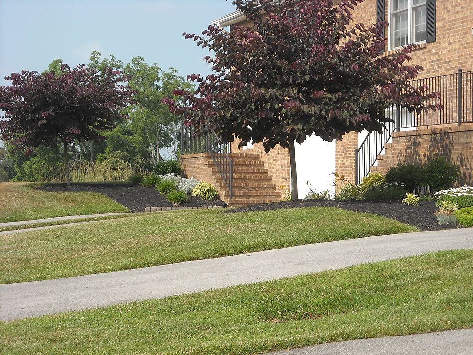 1st image of 304 Old Franklin Pl