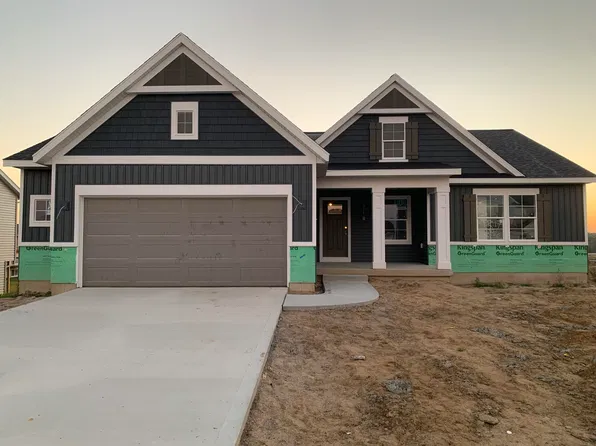 4896 Bethpage Dr NW, Comstock Park, MI 49321