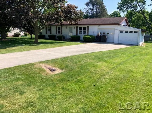 2839 Spielman Heights Dr, Adrian, MI 49221