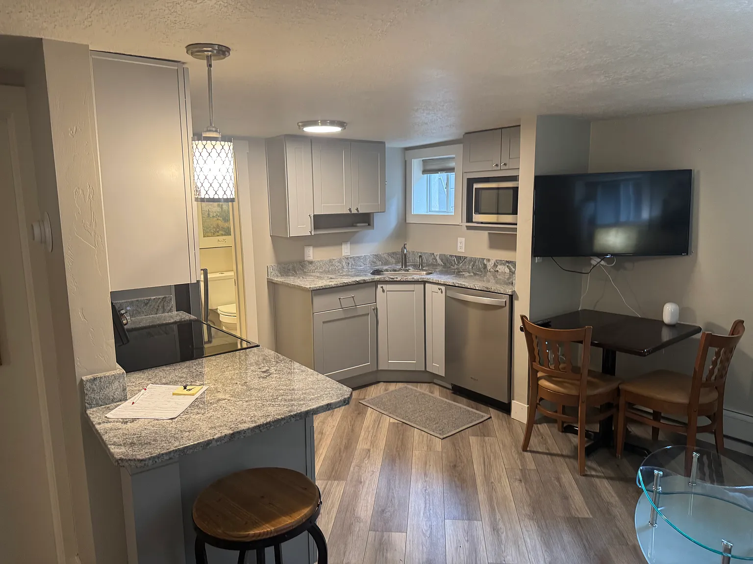 1 bed, 465 sqft, $1,095 — Photo 3
