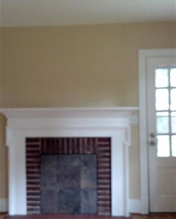 5th image of 1025 Welton Ave