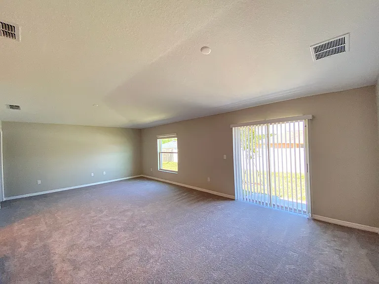 12213 SE 100th Ave — Photo 12