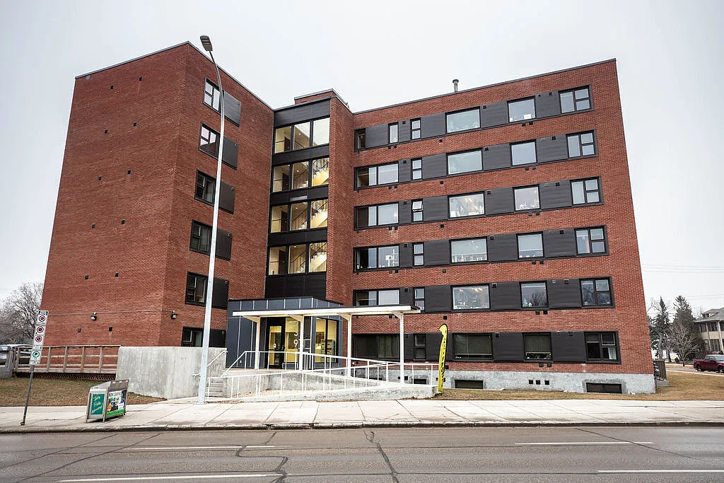 Keller Towers — Photo 3