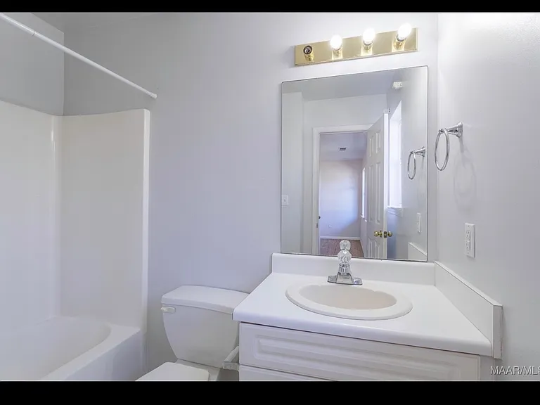 121 Willow Point Ln — Photo 7