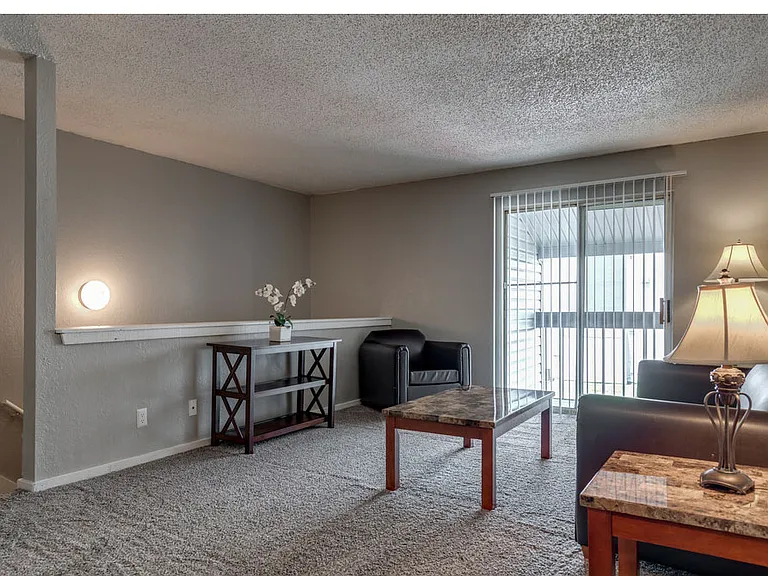12903 E 35th Pl — Photo 2