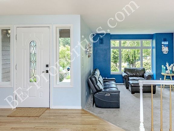 2nd image of 1719 126th Ave E