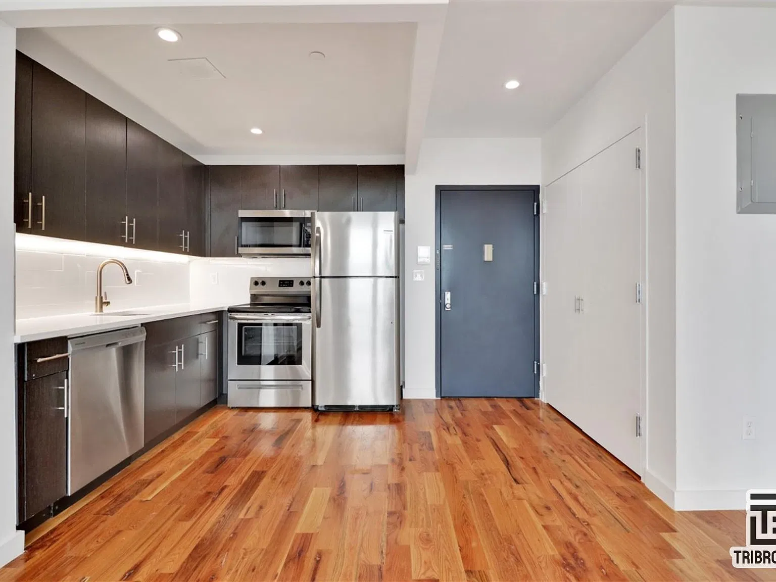 17 Somers Street — Photo 2