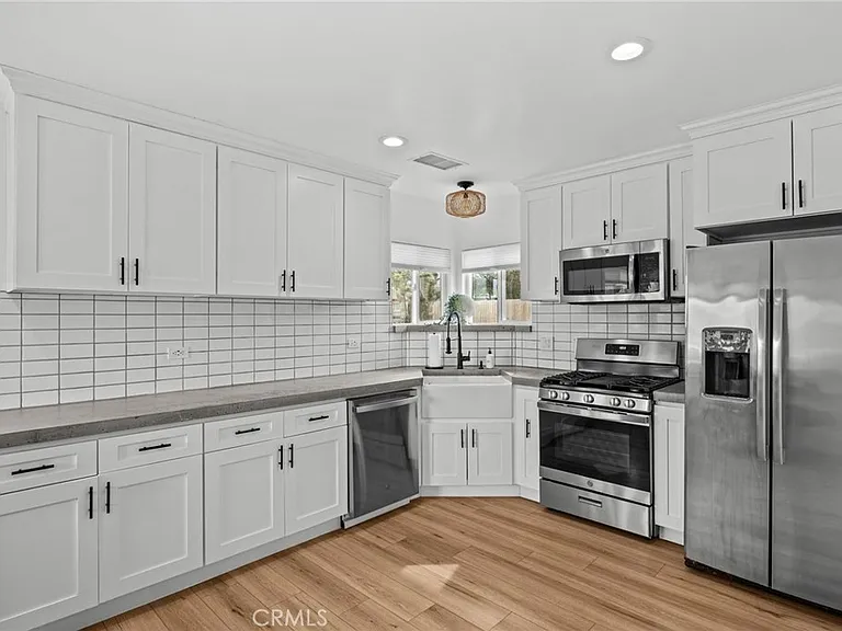 55585 Onaga Trl — Photo 12