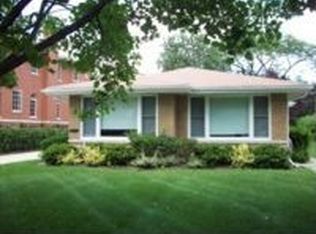 4468 W Greenleaf Ave, Lincolnwood, IL 60712