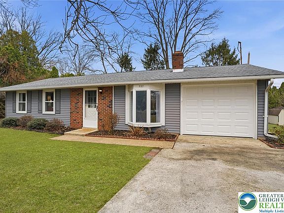 3rd image of 727 Highland Ave