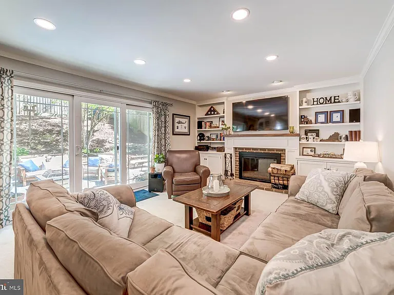13930 S Springs Dr — Photo 65