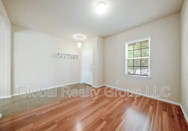 516 Stonebrook Dr — Photo 19