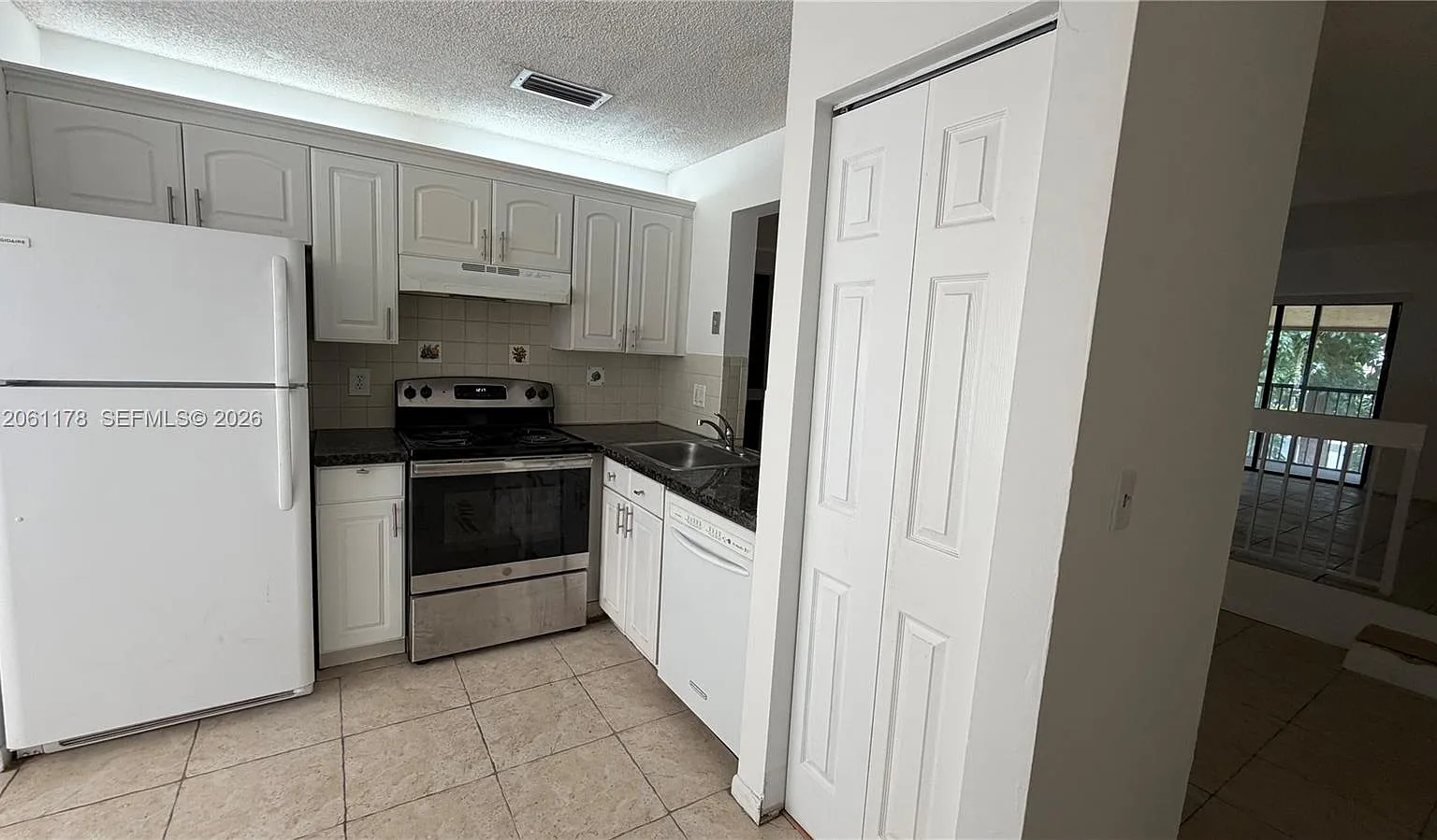 Coral Pines Villas Condo — Photo 2
