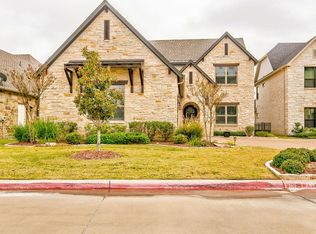 832 W Waterpoint Ct, Granbury, TX 76048