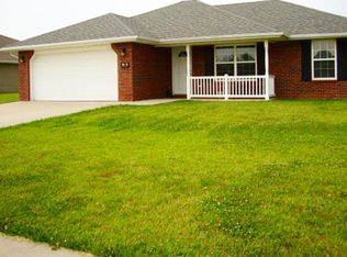 150 Arnold Dr, Holts Summit, MO 65043