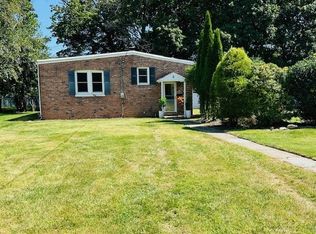 6 Hewitt St, Garnerville, NY 10923