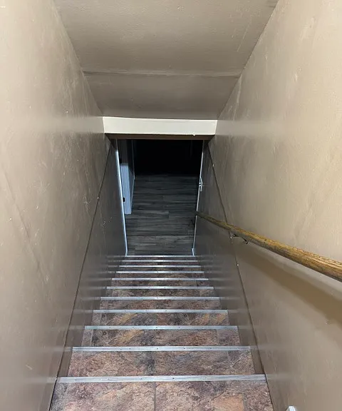 stairs to basement