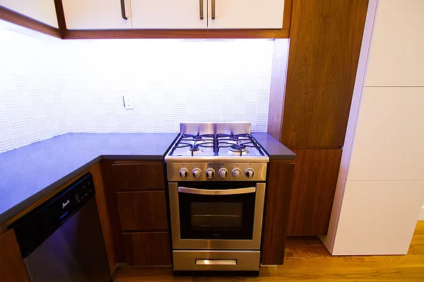 Rented by TheRealEstateCompany.com LLC | media 49