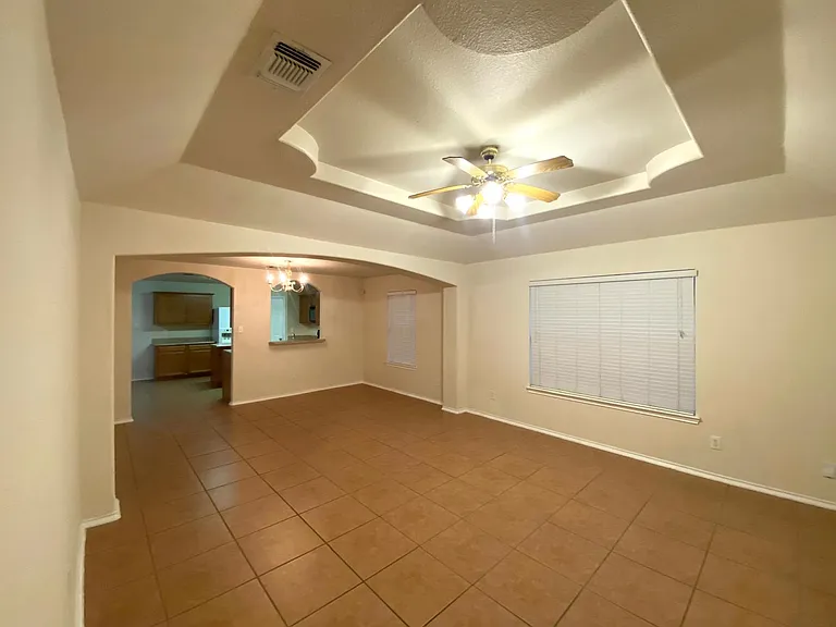10411 Tollow Way — Photo 3