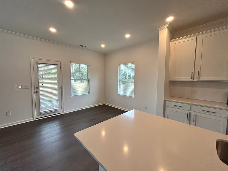 151 Hanover Dr — Photo 10