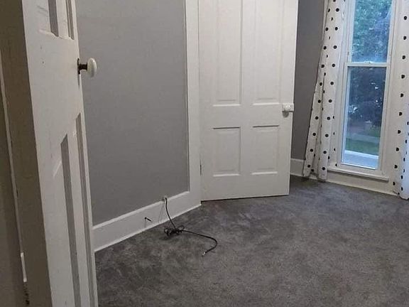 5th image of 400 W Main St APT C
