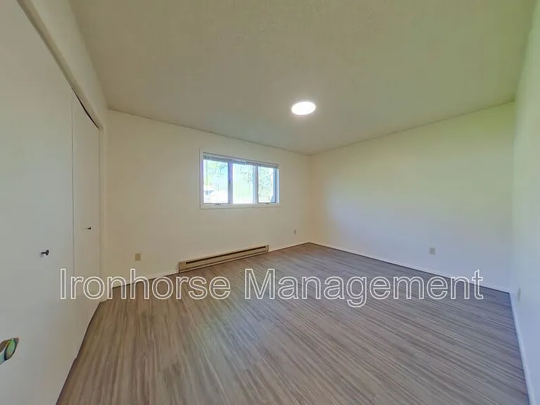 811 W Villard St #56 — Photo 6