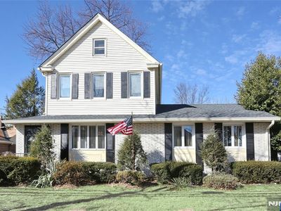 221 N Farview Ave, Paramus, NJ, 07652