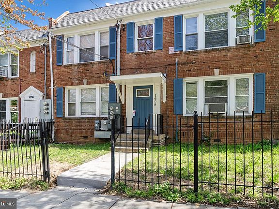 3rd image of 1608 17th Pl SE
