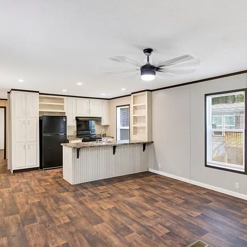 3 bed, 2.0 bath, $1,079 — Photo 4
