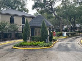 1055 Kensington Park Dr