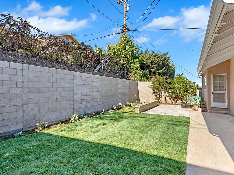 5601 Ostrom Ave — Photo 16