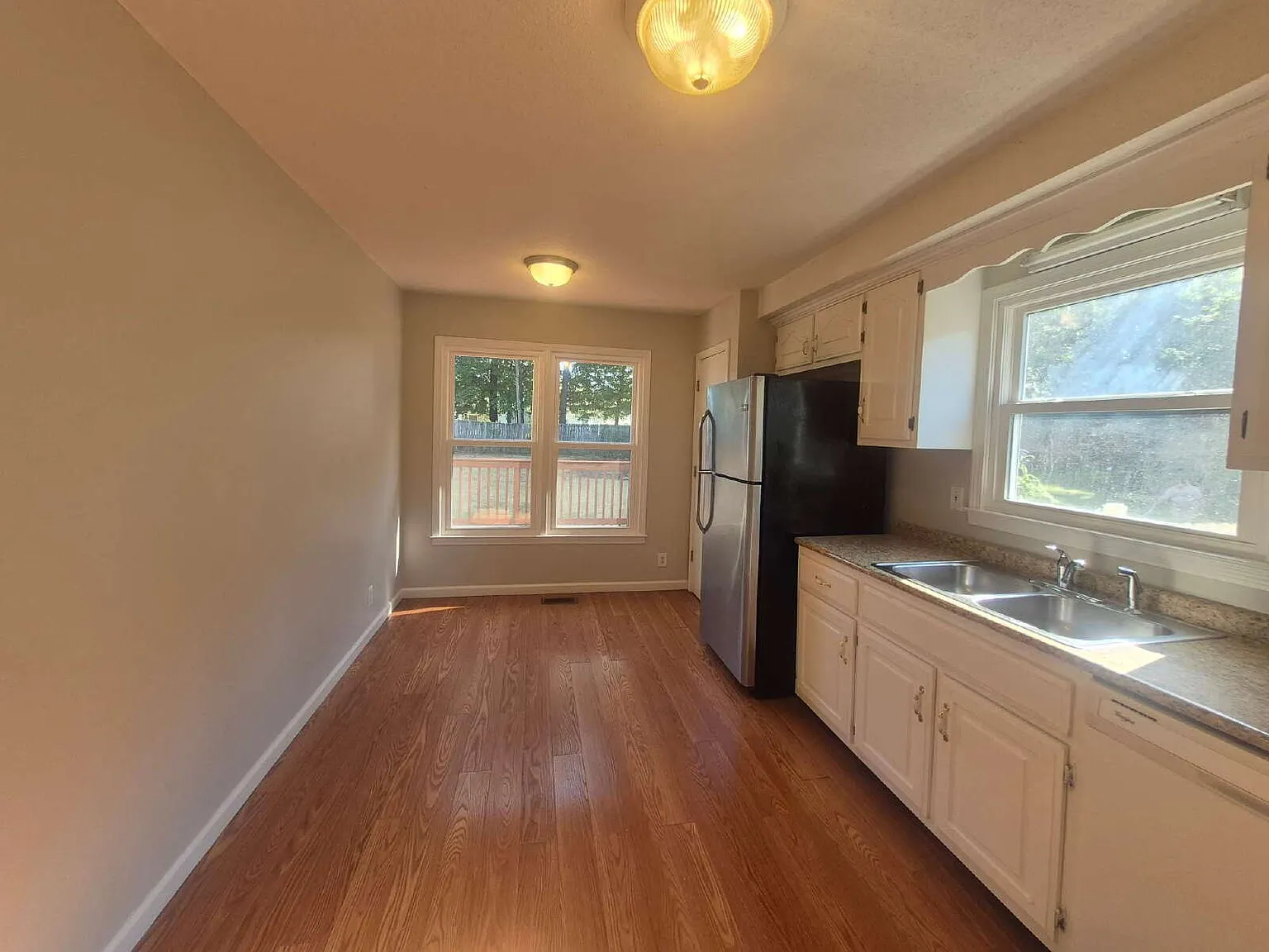 4 bed, 3.0 bath, 1828 sqft, $1,750 — Photo 4