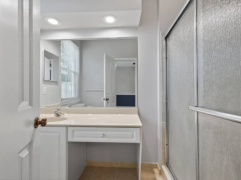 1537 Tallwood Cir — Photo 42