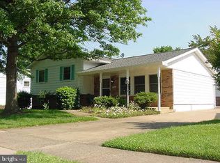 207 Williamsburg Rd, Sterling, VA 20164