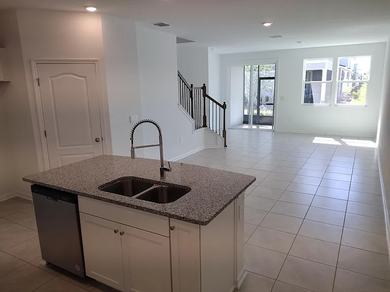 510 Redbud Rd — Photo 9