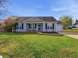 2 Petal Ct, Simpsonville, SC 29681