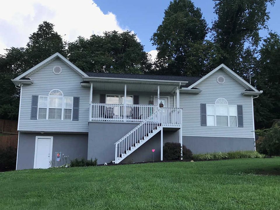 1st image of 328 Bowers Park Cir