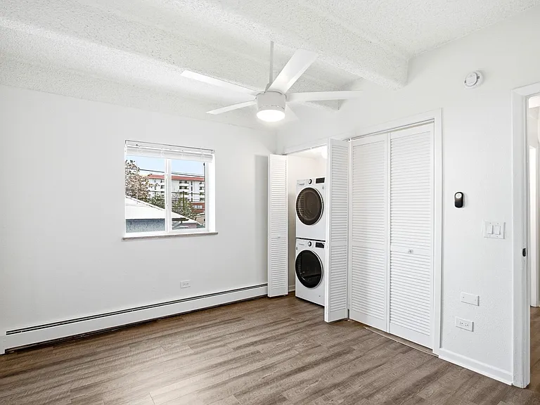 Charmel Apartments — Photo 30