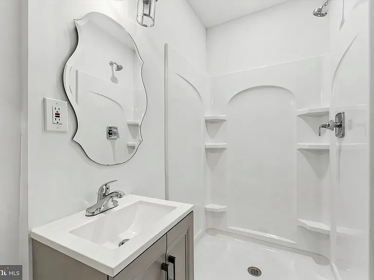1931 W Passyunk Ave #1 — Photo 15