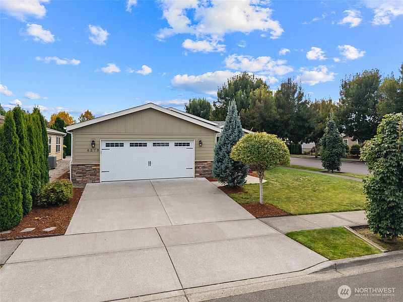 2nd image of 4273 35th Avenue SE