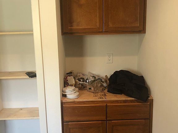 4th image of 1041 W 104th St