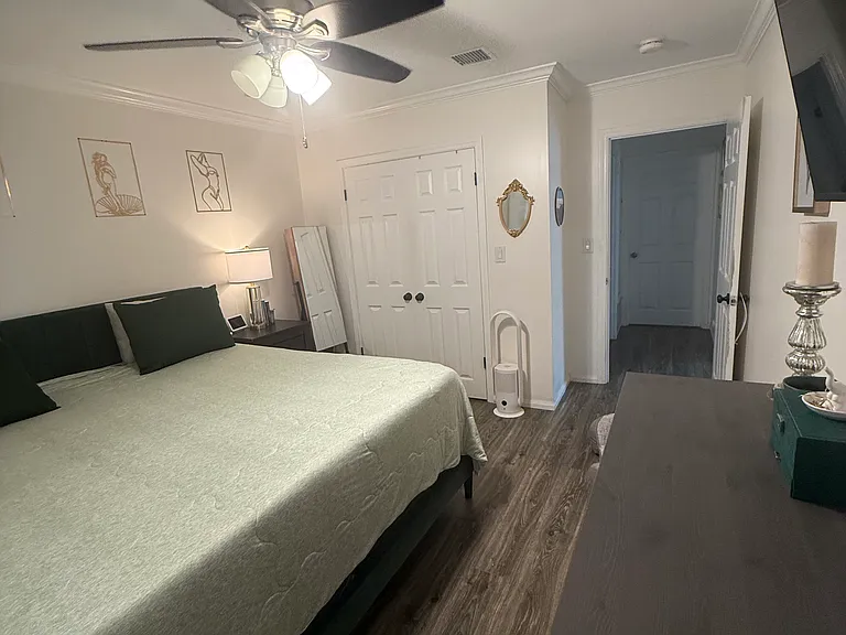 1241 E Michelson St — Photo 27