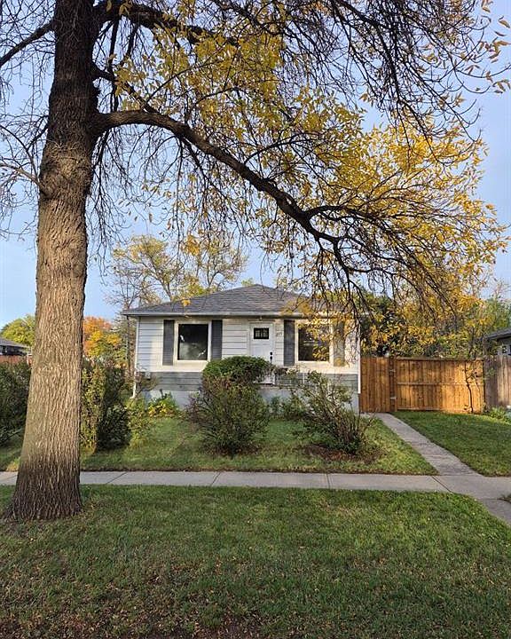 1st image of 145 W 19th St N