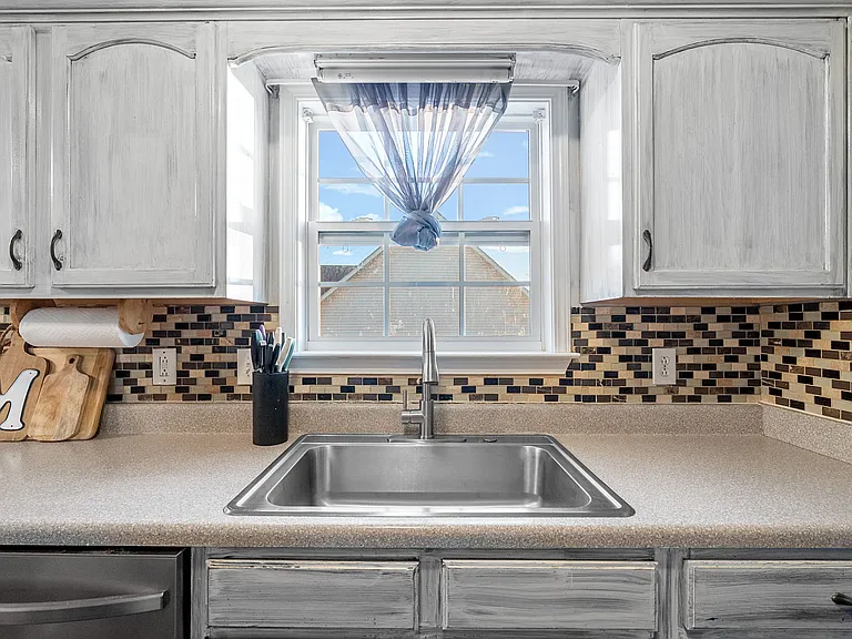 1700 Cedar Springs Cir — Photo 11