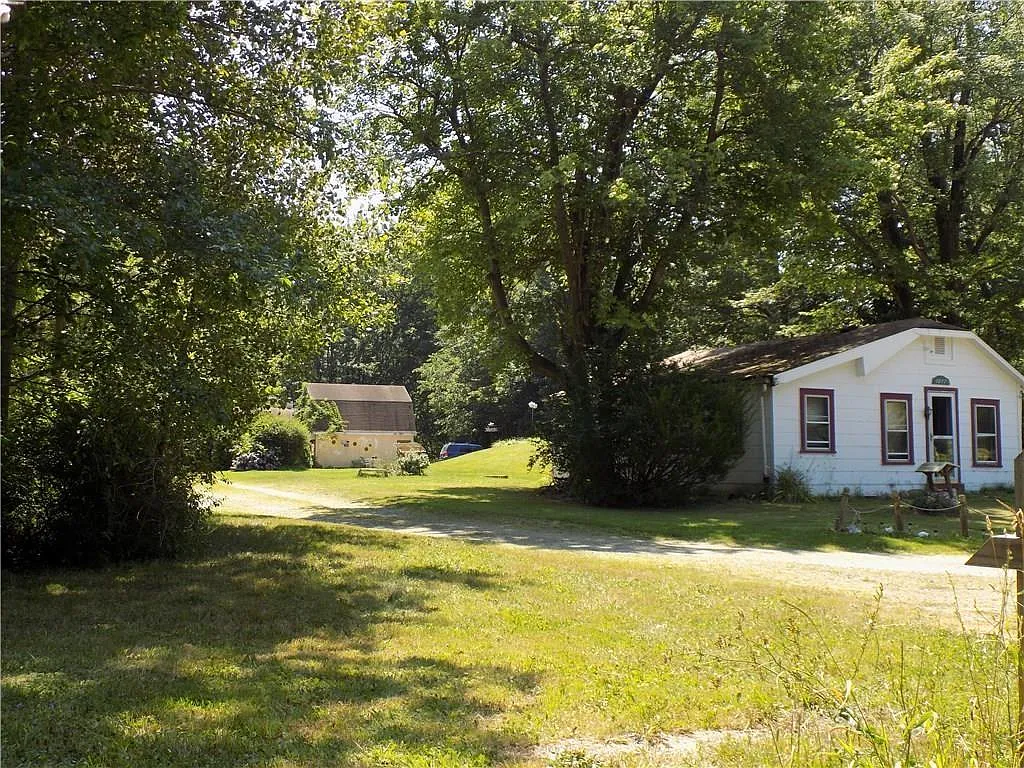 7279 E Lake Rd photo 1