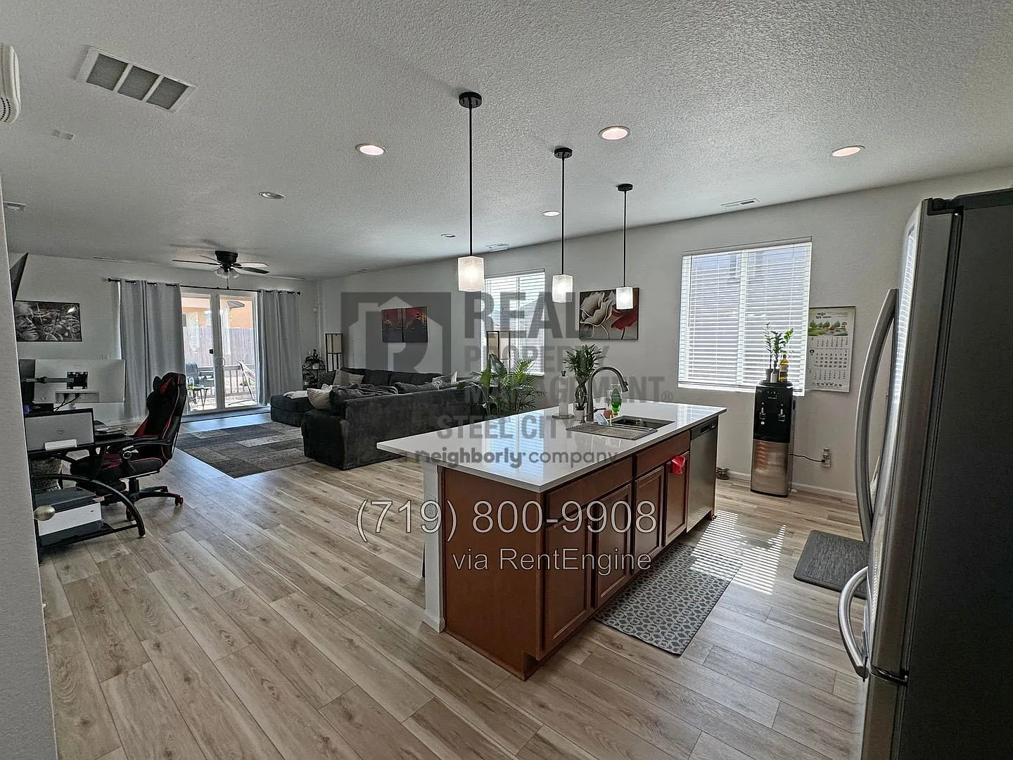 4 bed, 2.0 bath, 1752 sqft, $2,600 — Photo 2