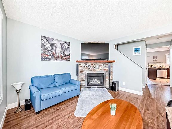 5th image of 57 SW Martinvalley Way NE
