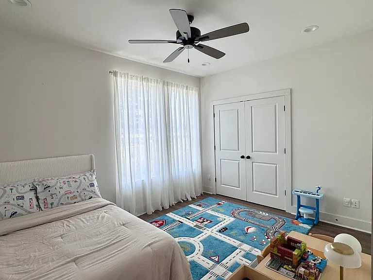Highland Oaks Ln — Photo 18