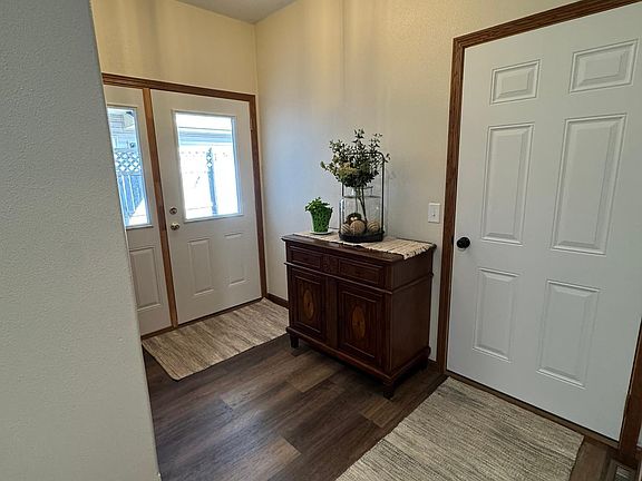 4th image of 224 25th St SE